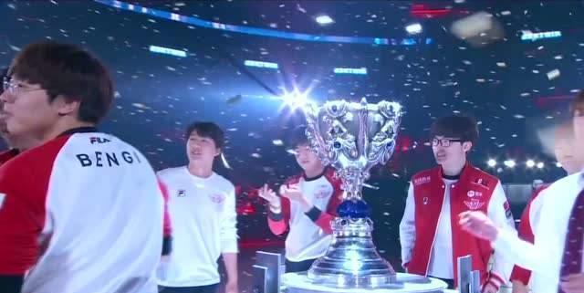 DOTA2裂变天地S1官方直播泄露了七支直邀战队 XG在内